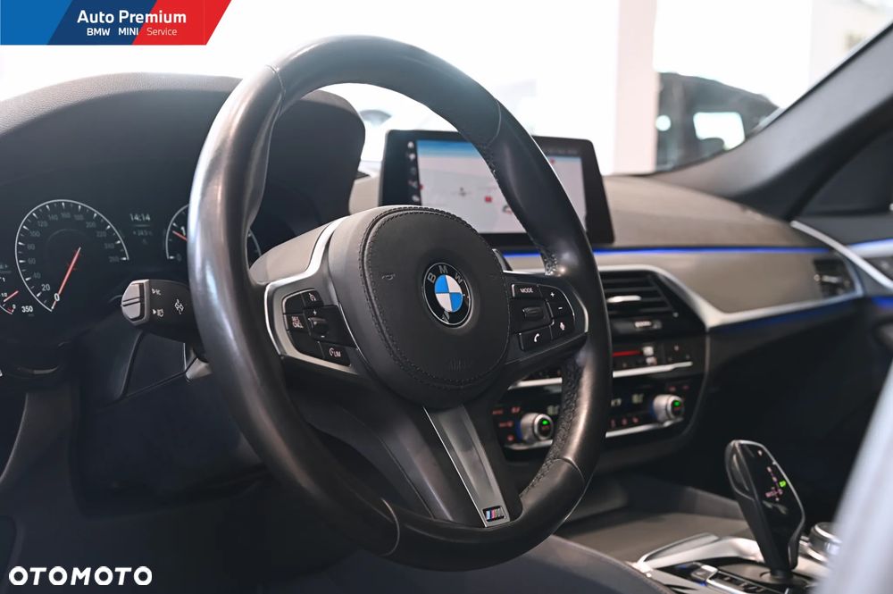 BMW Seria 5 520d xDrive - 7