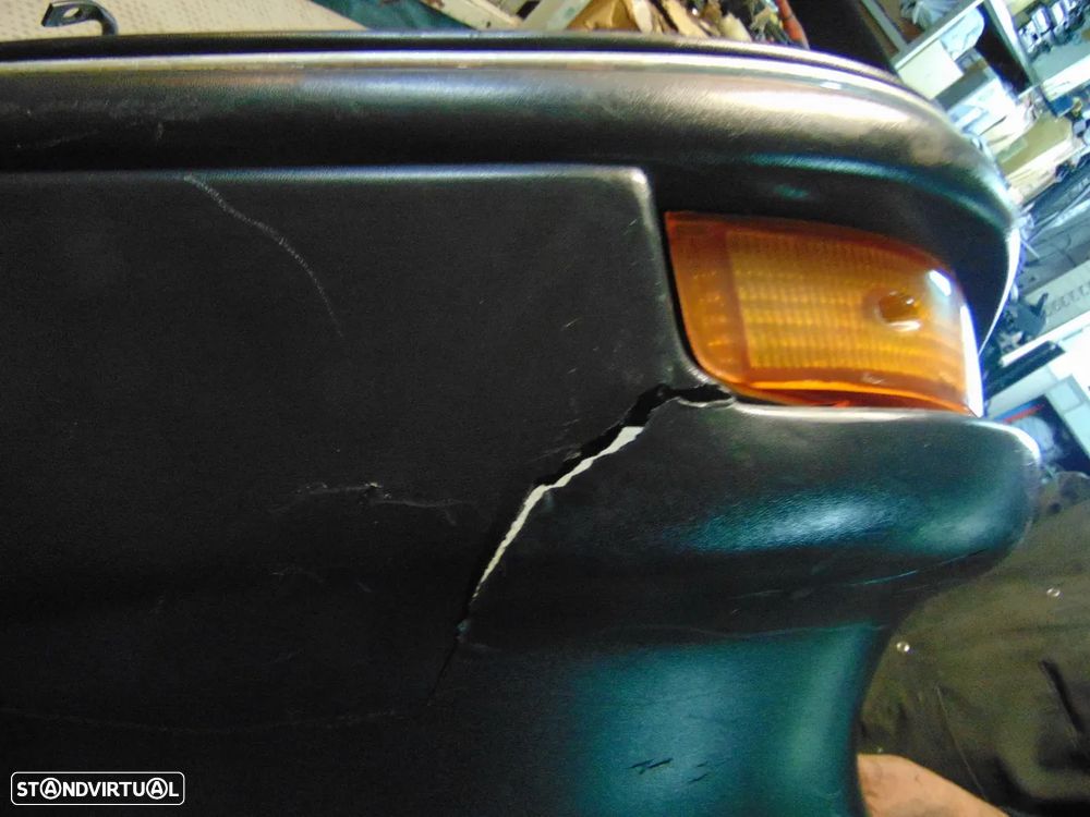Toyota Corolla GL Liftback para-choques - 9