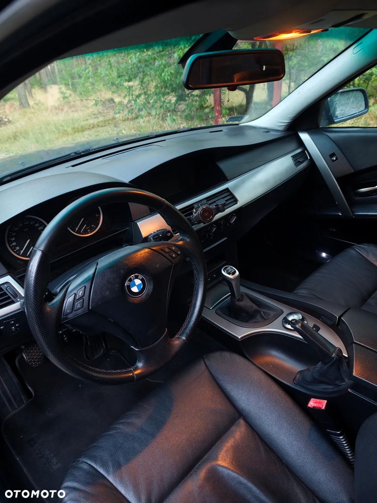 BMW Seria 5 - 16