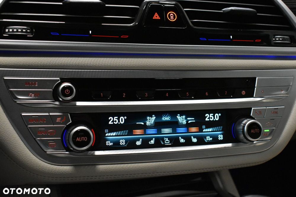 BMW Seria 7 - 22