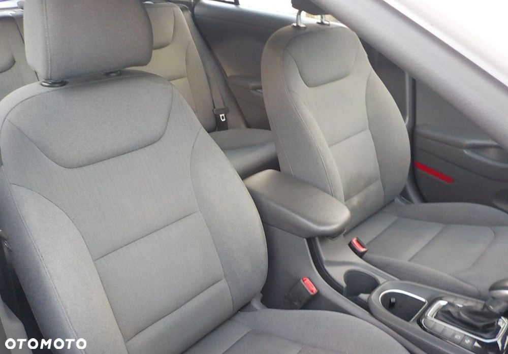 Hyundai IONIQ - 24