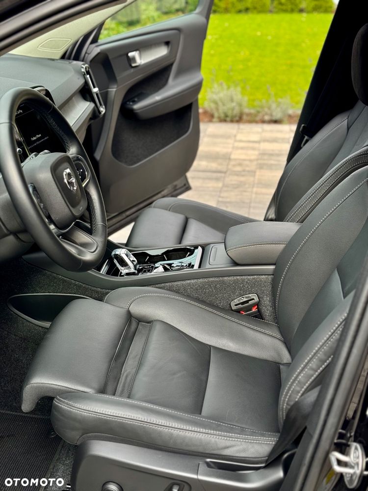 Volvo XC 40 B5 B AWD Ultimate Dark - 16