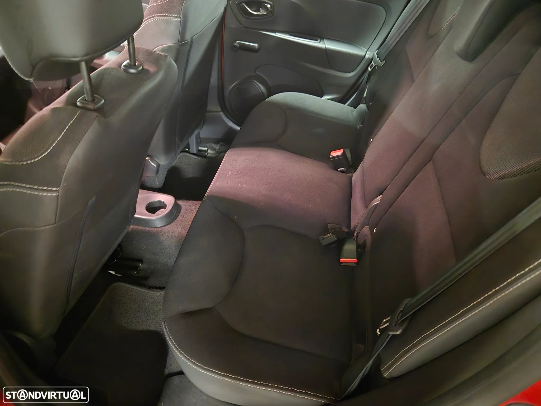 Renault Clio 0.9 TCE Dynamique S - 32