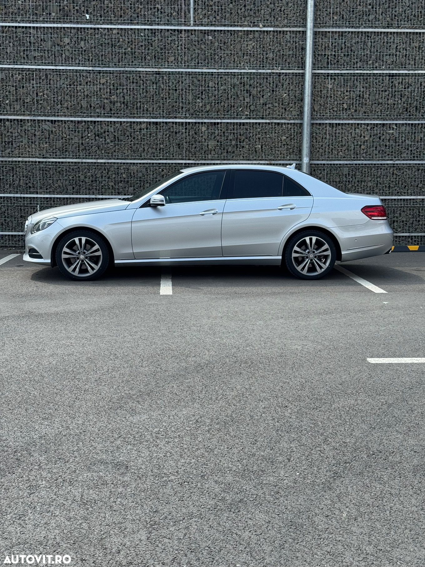 Mercedes-Benz E 300 T BlueTEC HYBRID 7G-TRONIC - 8