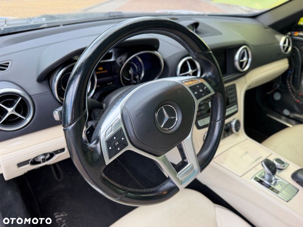 Mercedes-Benz SL 400 - 11