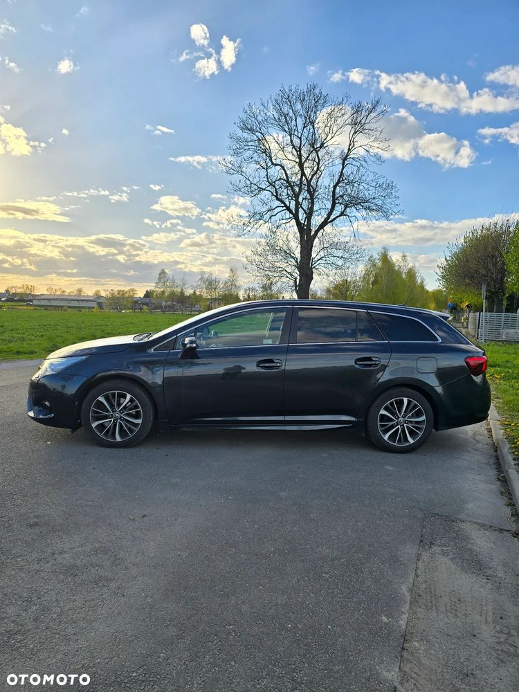 Toyota Avensis 2.0 D-4D Prestige - 4