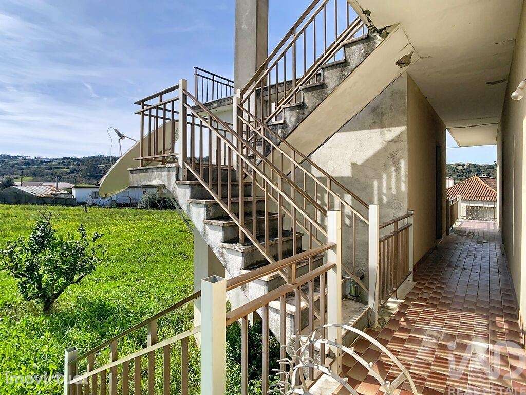 Casa / Villa em Porto de Mós - São João Baptista e São Pedro de 286 m2 - Grande imagem: 4/21