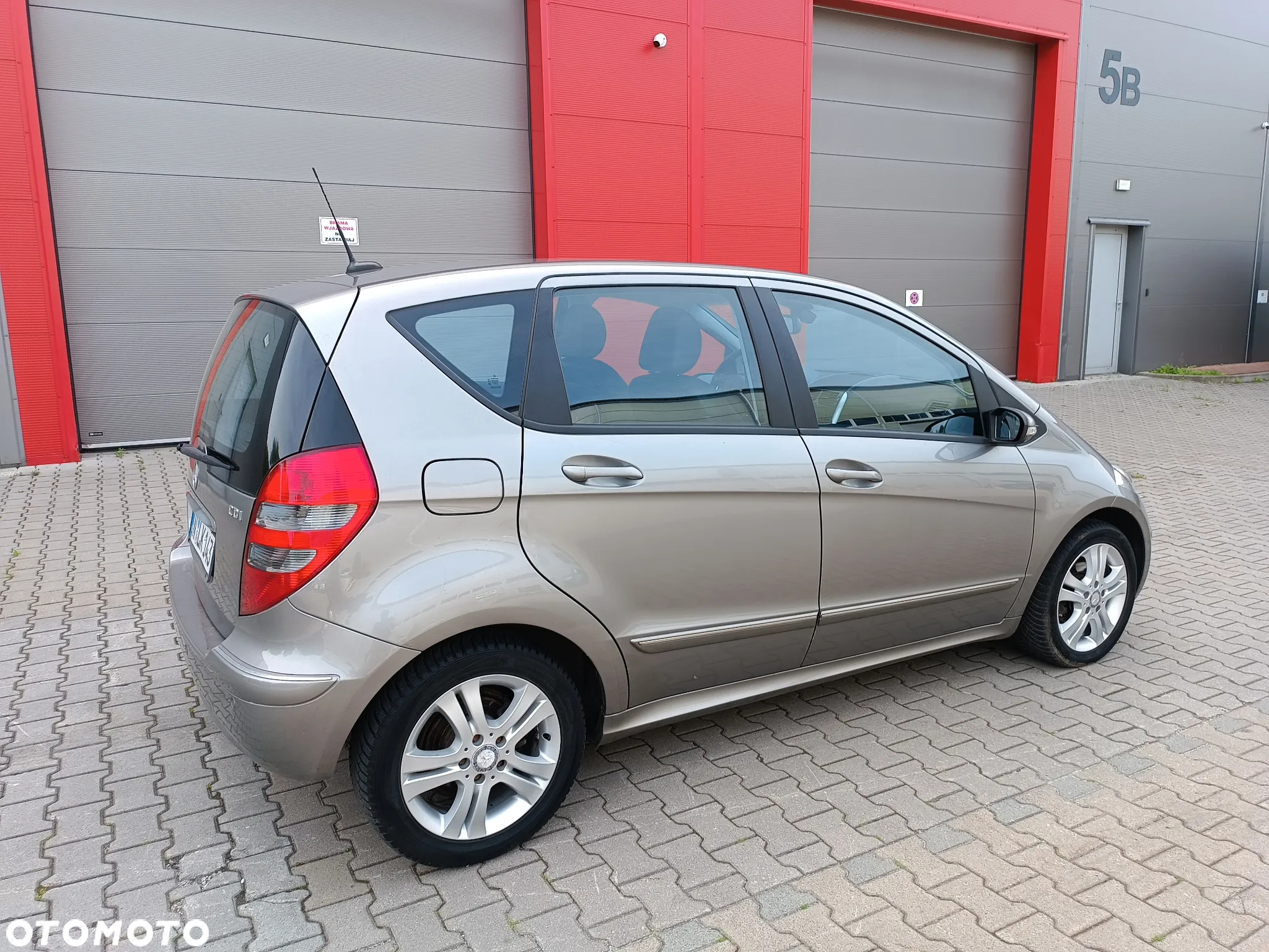 Mercedes-Benz Klasa A 180 CDI Autotronic Avantgarde - 7