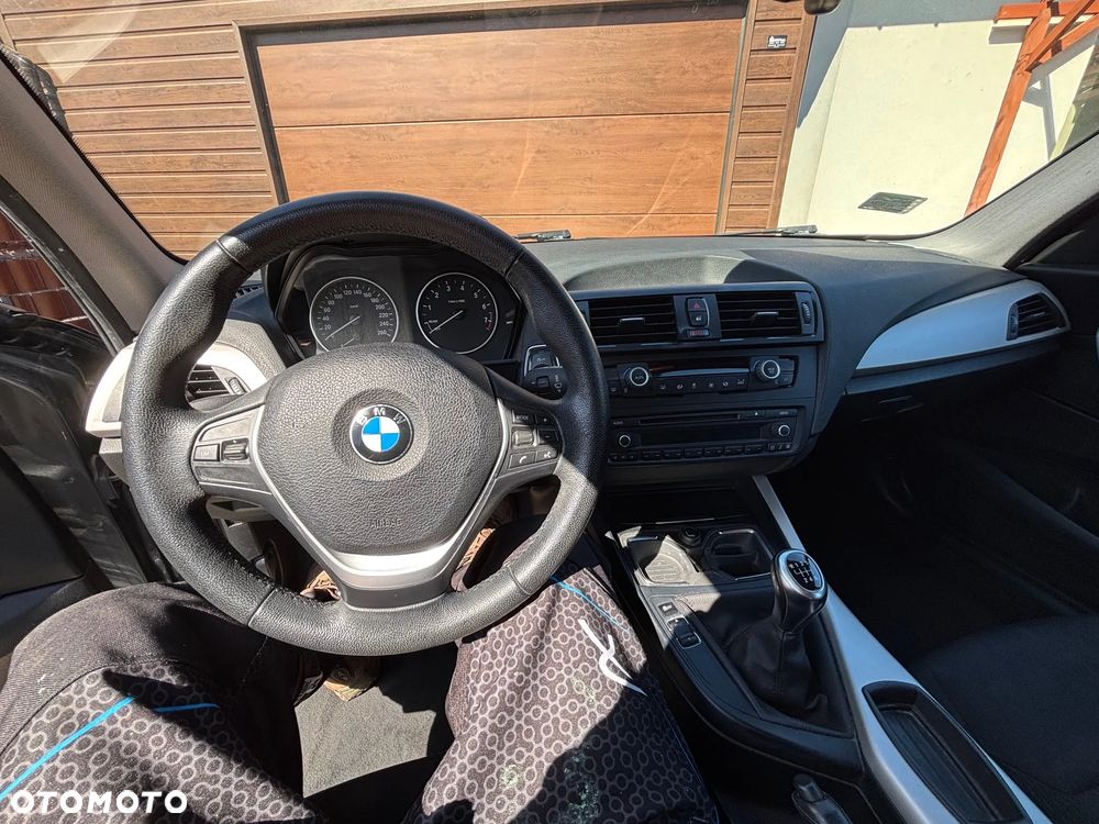 BMW Seria 1 116i - 11