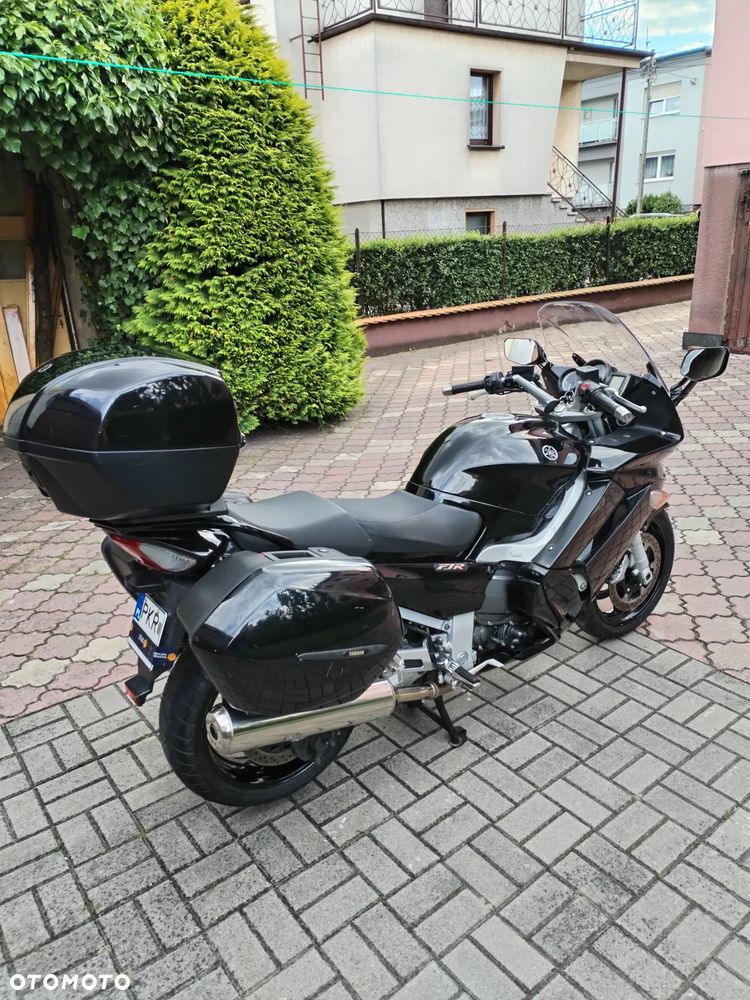 Yamaha FJR - 6