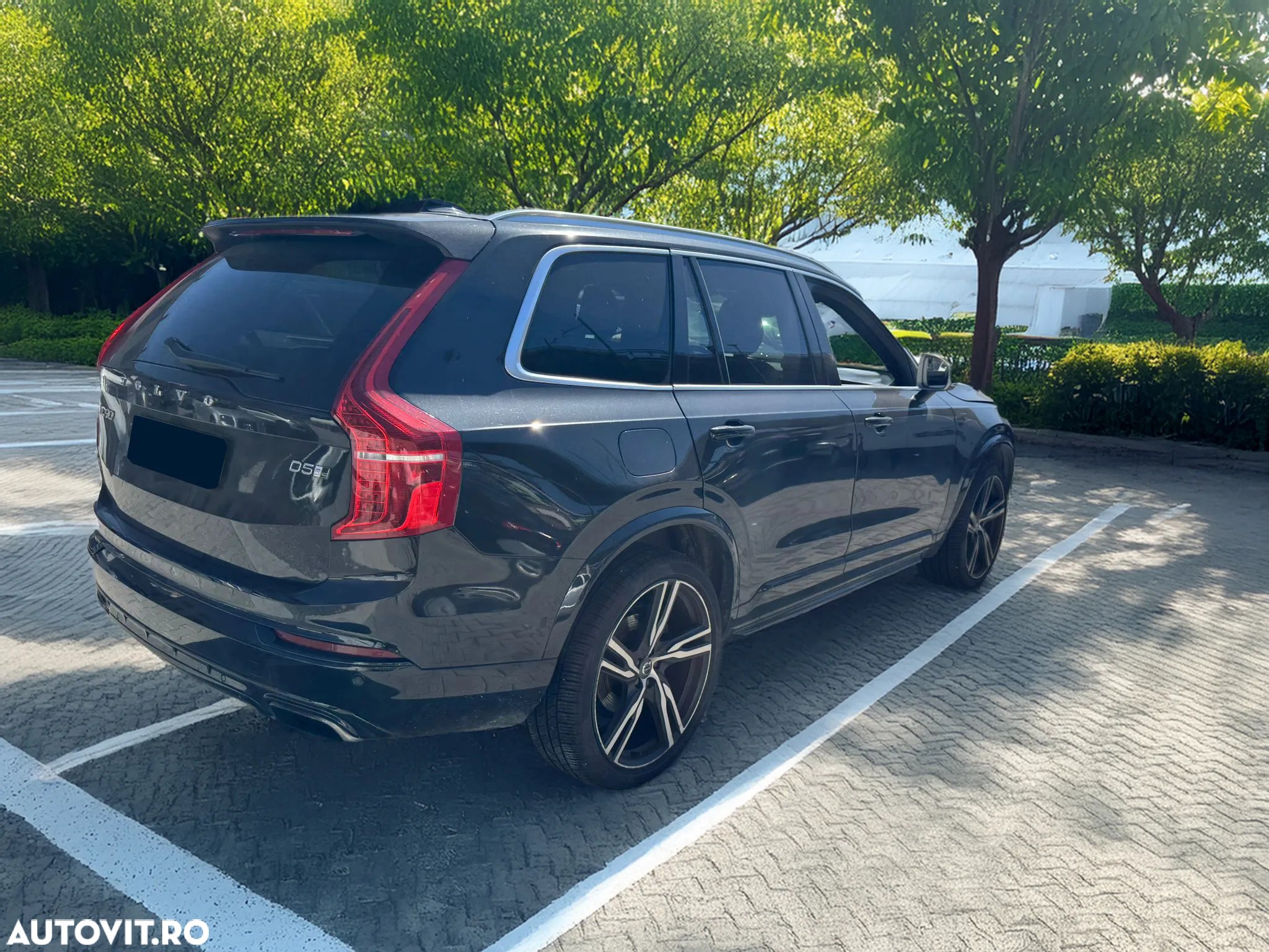 Volvo XC 90 D5 AWD R-Design - 4