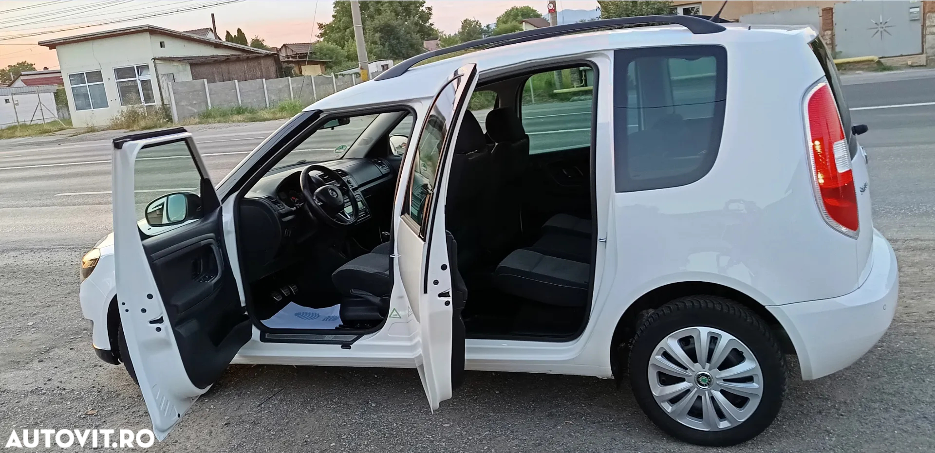 Skoda Roomster 1.2 TSI Noire - 11