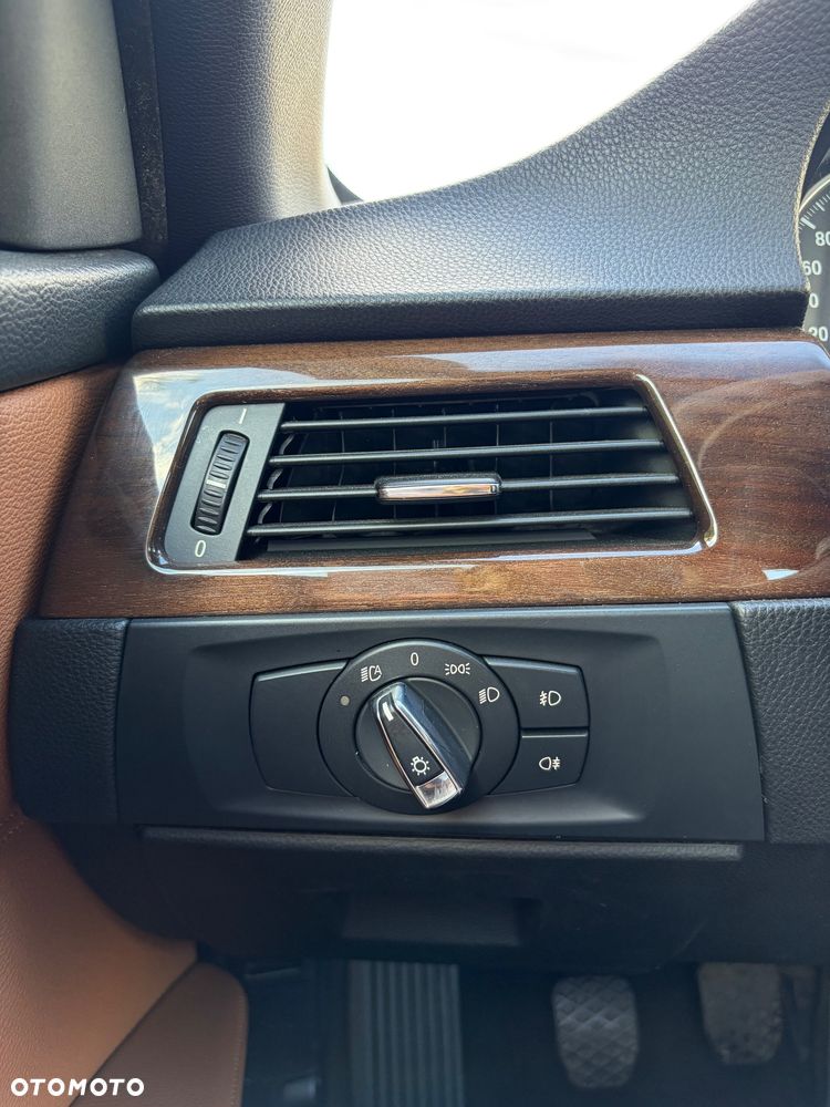 BMW Seria 3 320i Edition Exclusive - 17