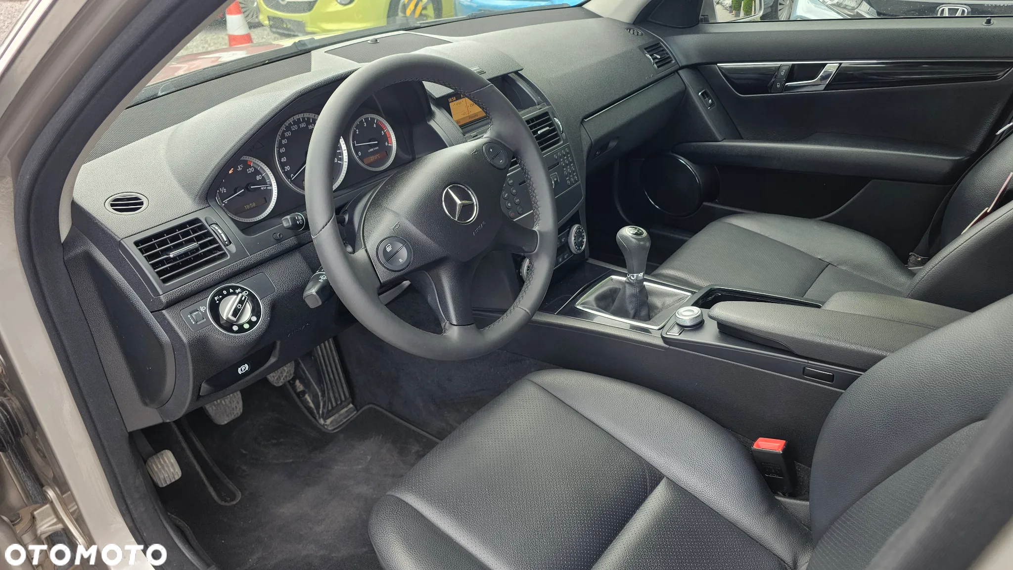 Mercedes-Benz Klasa C 200 CDI DPF Avantgarde - 10