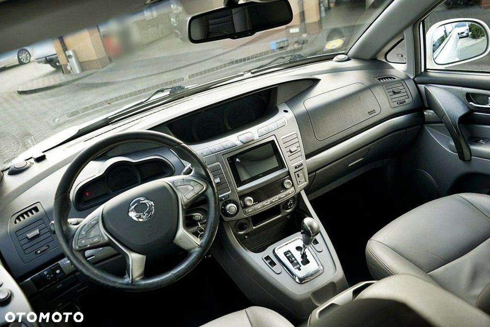 SsangYong/KGM Rodius - 26