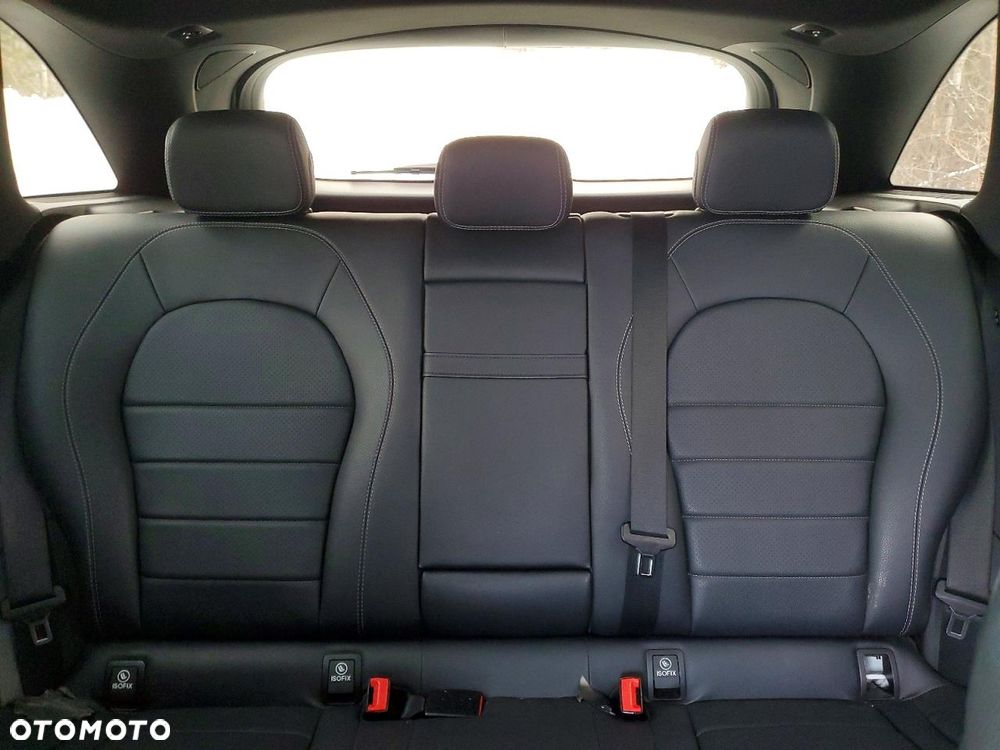 Mercedes-Benz GLC 300 4Matic 9G-TRONIC AMG Line - 10