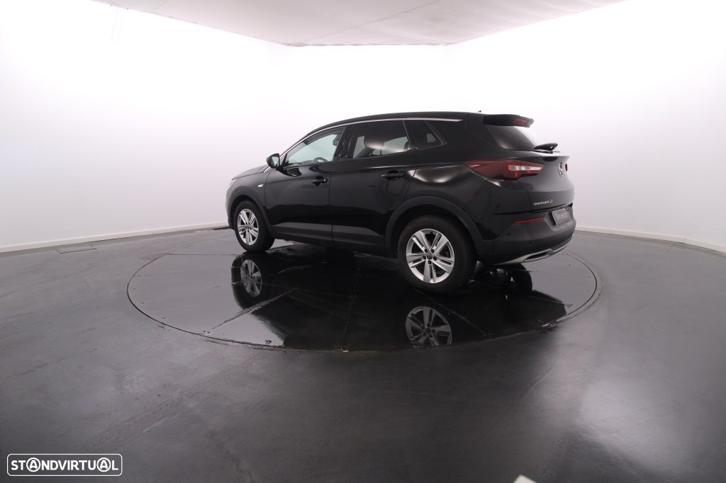Opel Grandland X 1.2 T GS Line - 4