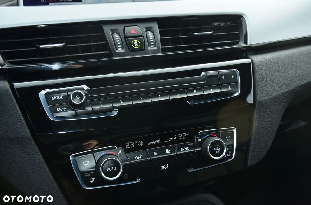 BMW X1 sDrive18d Business Edition - 24