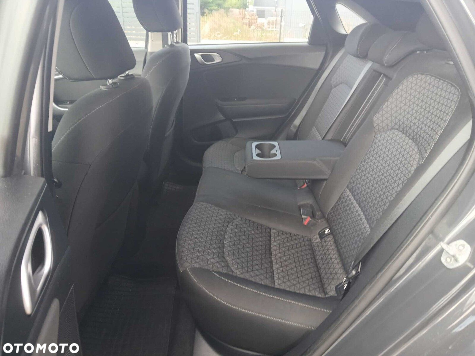 Kia Ceed 1.4 T-GDI L DCT - 12