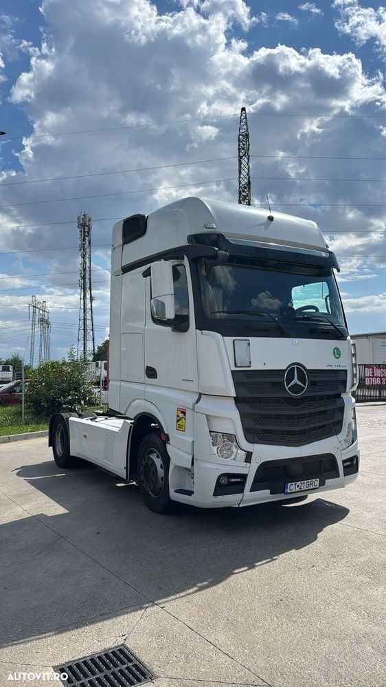 Mercedes-Benz ACTROS - 3