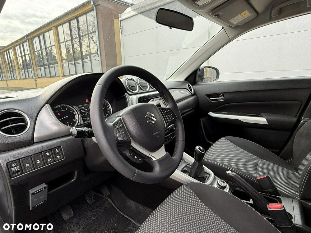 Suzuki Vitara - 17