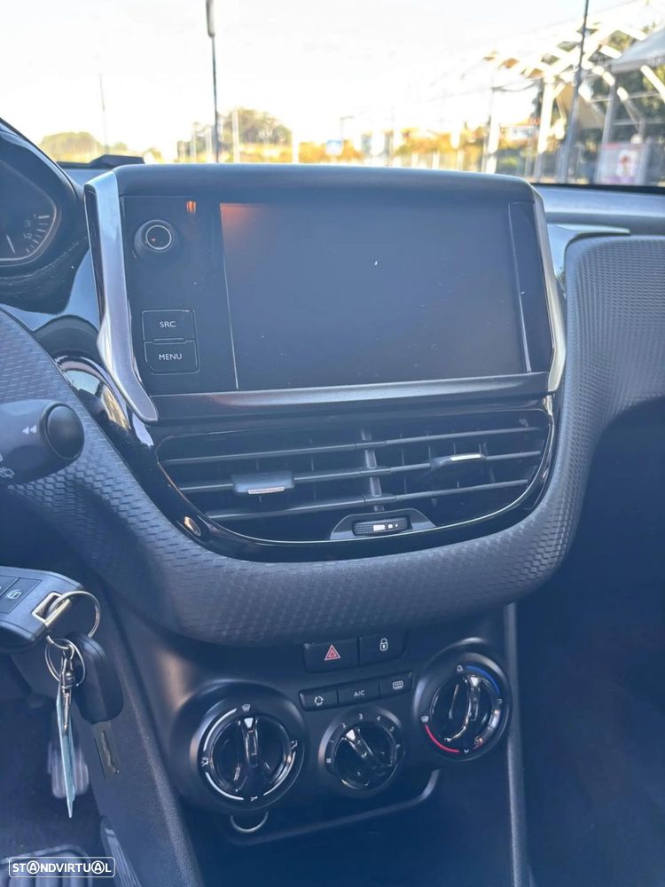 Peugeot 2008 1.2 VTi Allure - 15