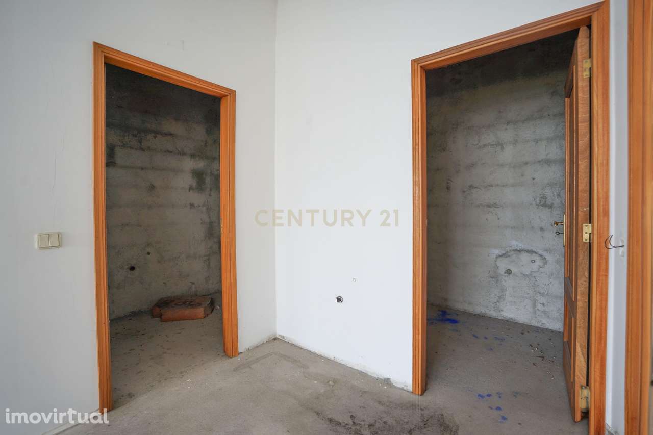 Loja - Centro da Vila - Lousã - Grande imagem: 4/15