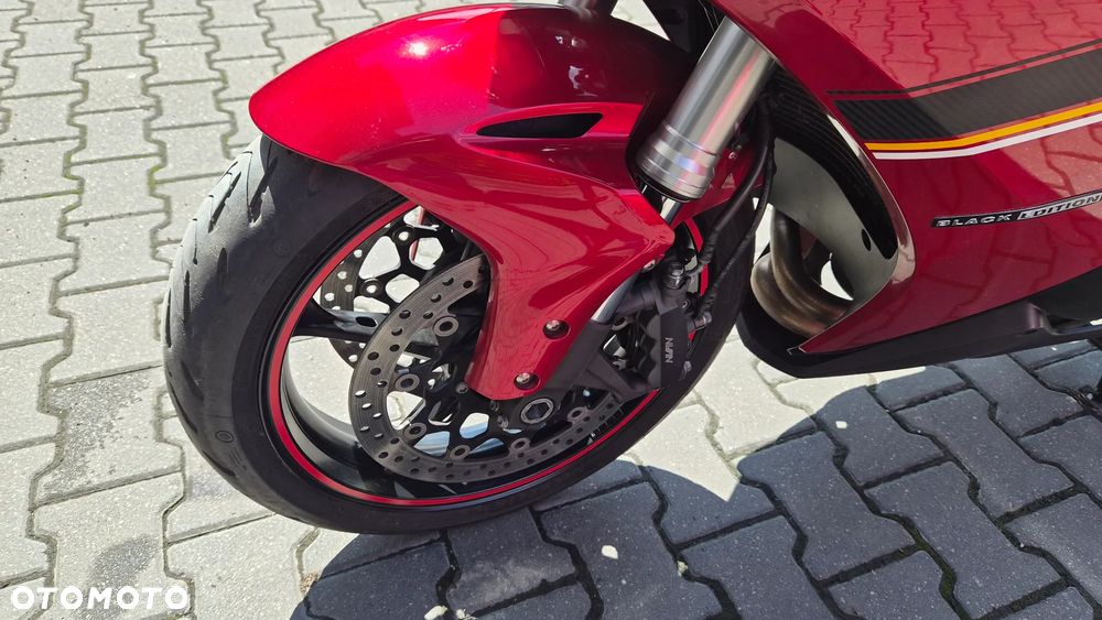 Honda VFR - 13