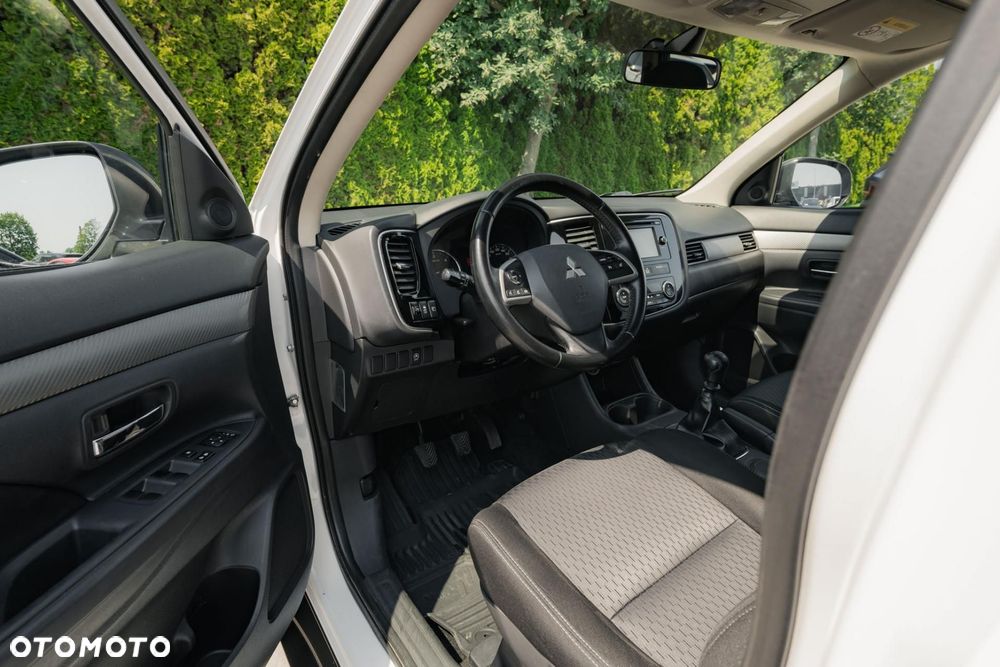 Mitsubishi Outlander 2.2 DID Intense - 10