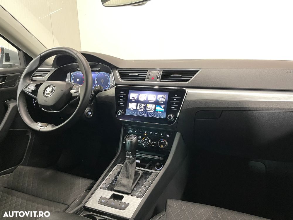 Skoda Superb 2.0 TDI DSG Ambition - 10