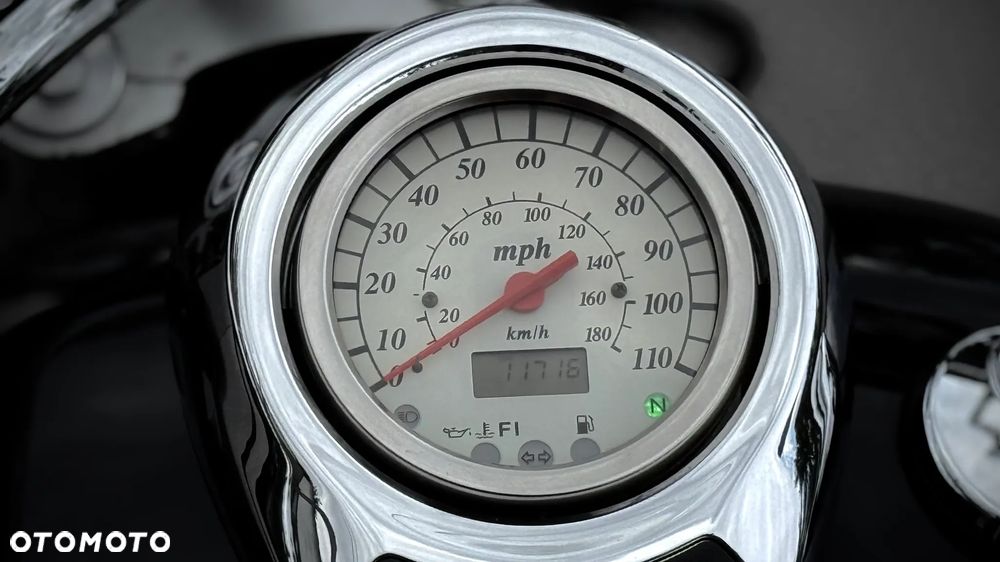 Suzuki Boulevard - 27