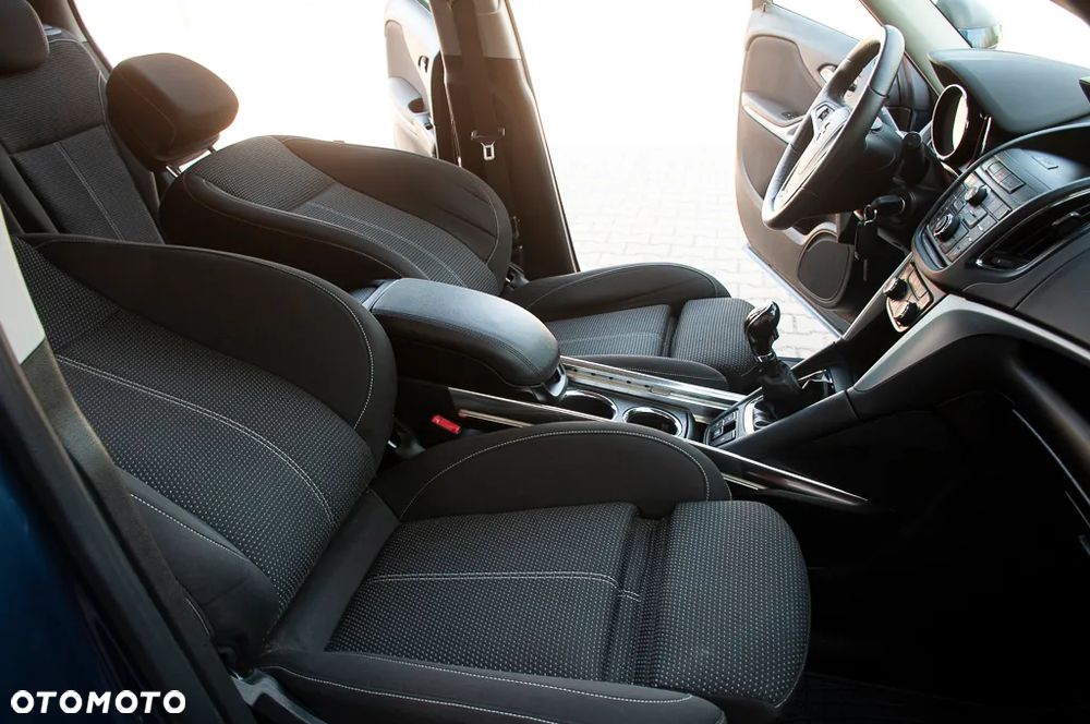 Opel Zafira 2.0 D (CDTI ecoFLEX) Start/Stop Active - 36