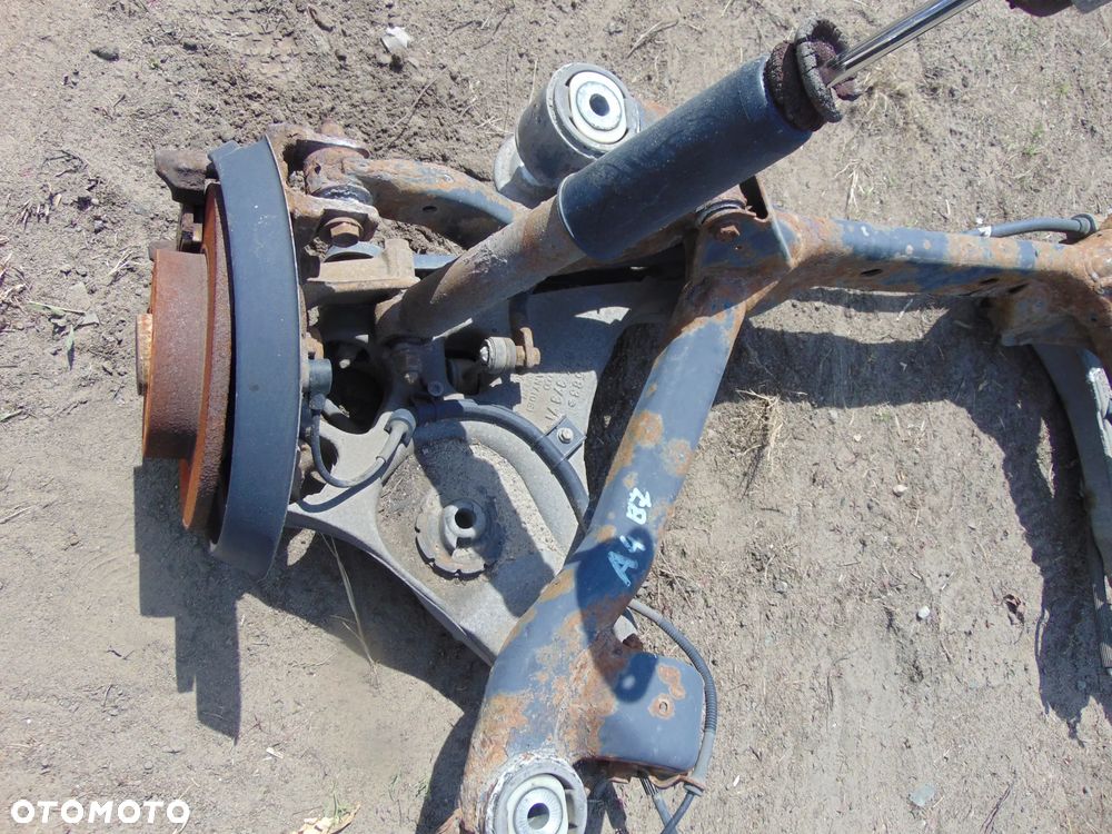 Belka tył audi a4 b7 - 3