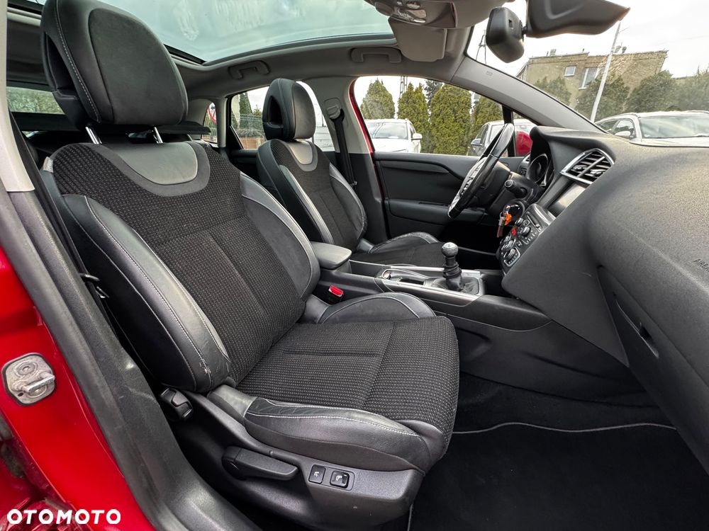 Citroën C4 VTi 120 Exclusive - 34