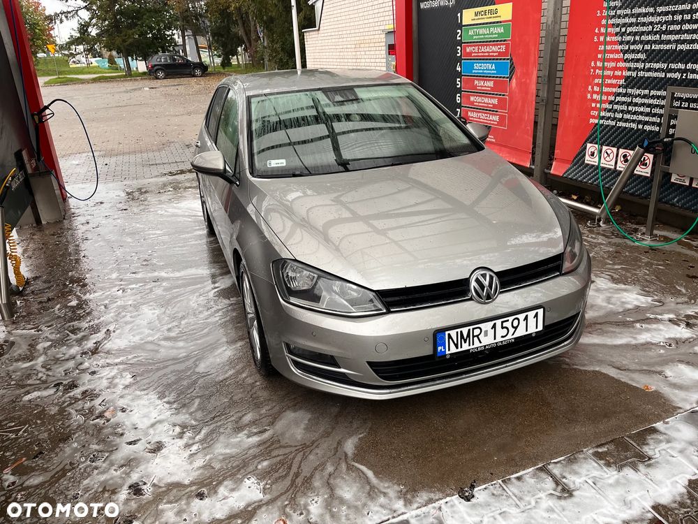 Volkswagen Golf 2.0 TDI BlueMotion Technology DSG Highline - 9