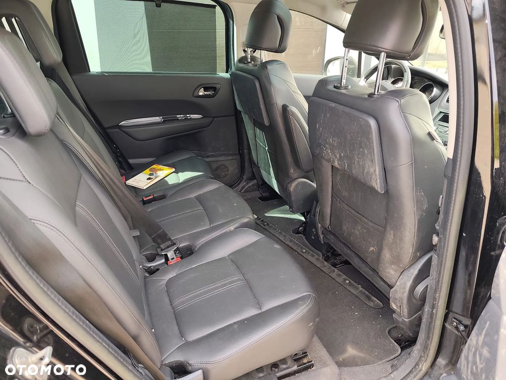 Peugeot 5008 - 23