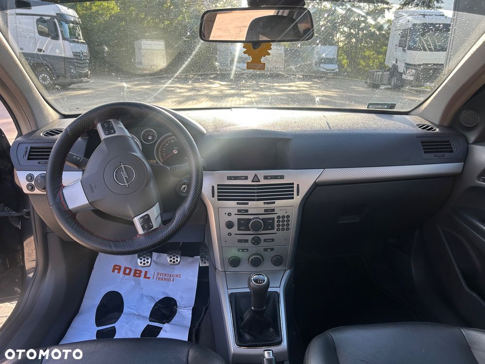 Opel Astra 2.0 T Sport - 10
