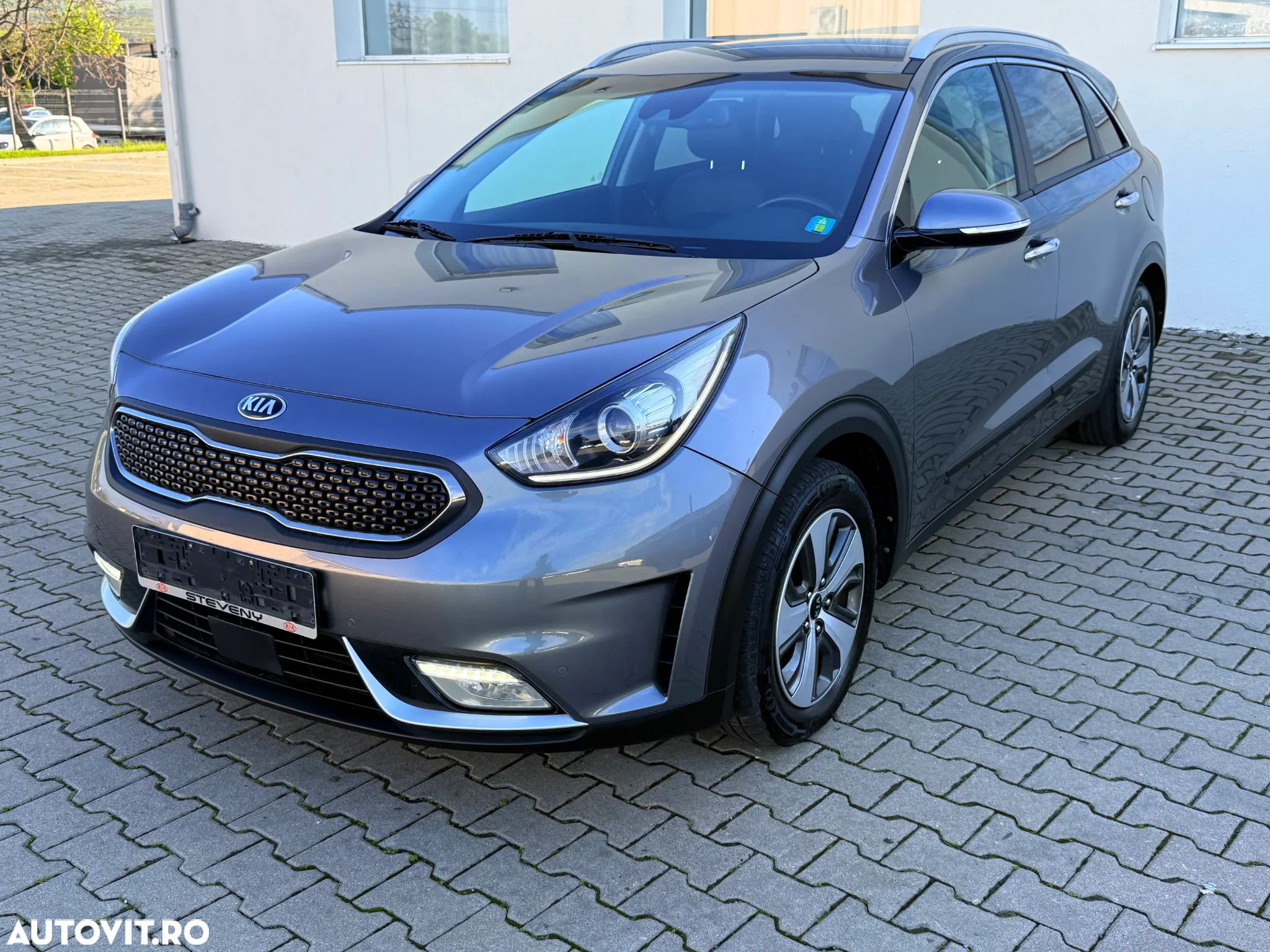 Kia Niro 1.6 GDI 6DCT HEV Premium - 1