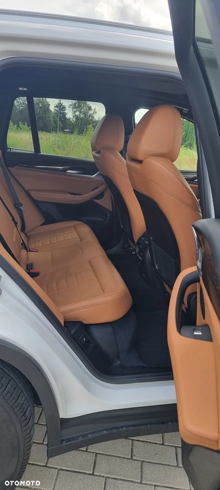BMW X3 xDrive30i Luxury Line - 9