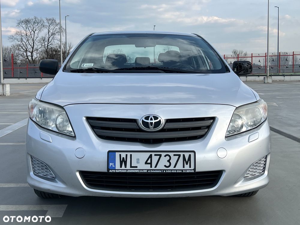 Toyota Corolla - 1