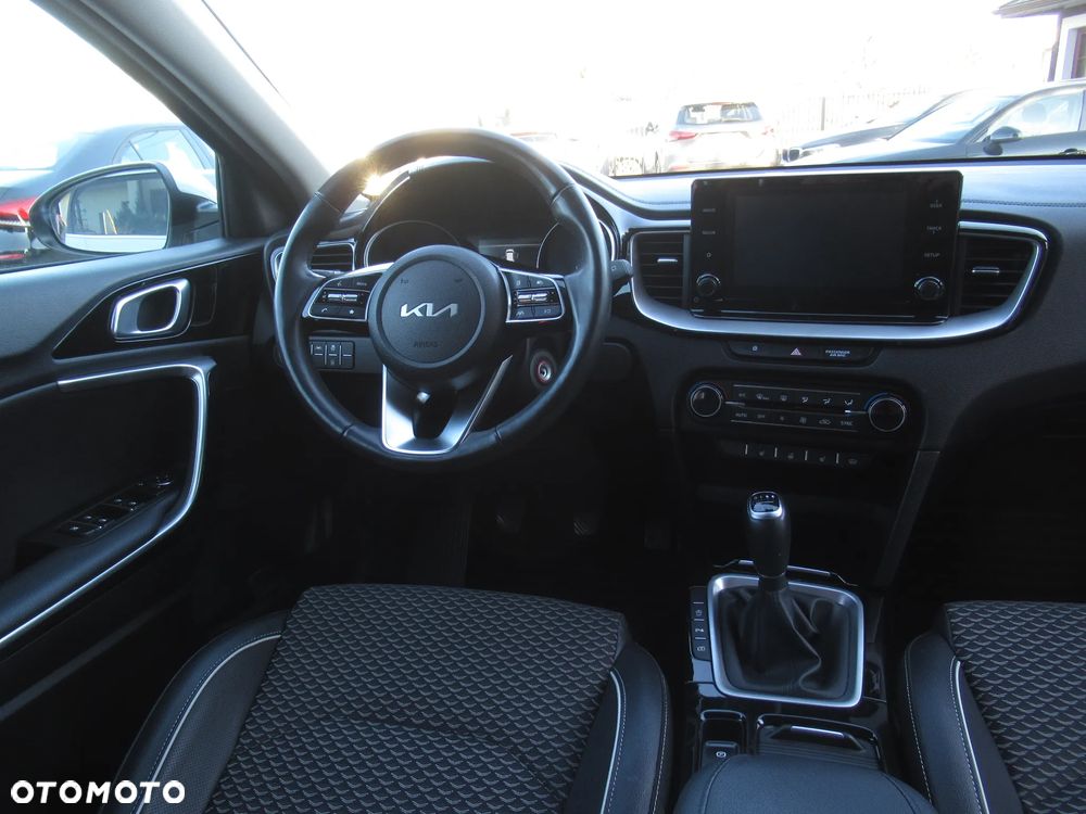 Kia Ceed 1.5 T-GDI L - 11