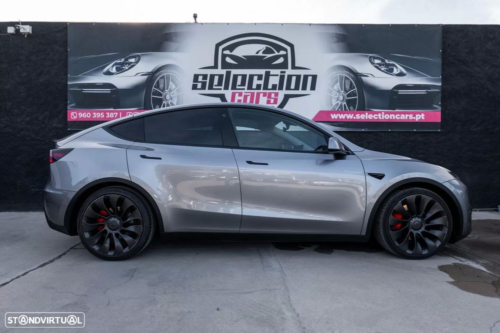 Tesla Model Y Performance Tração Integral — fotografia 4