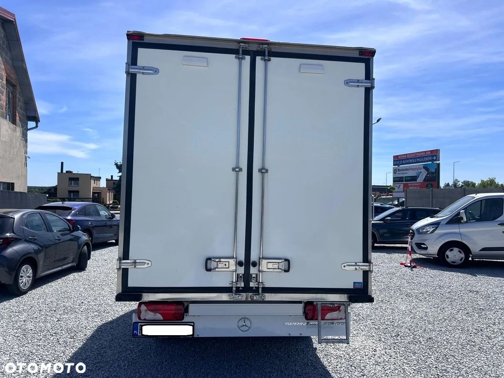 Mercedes-Benz Sprinter - 8
