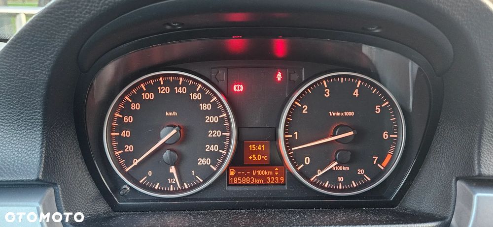 BMW Seria 3 318i - 6