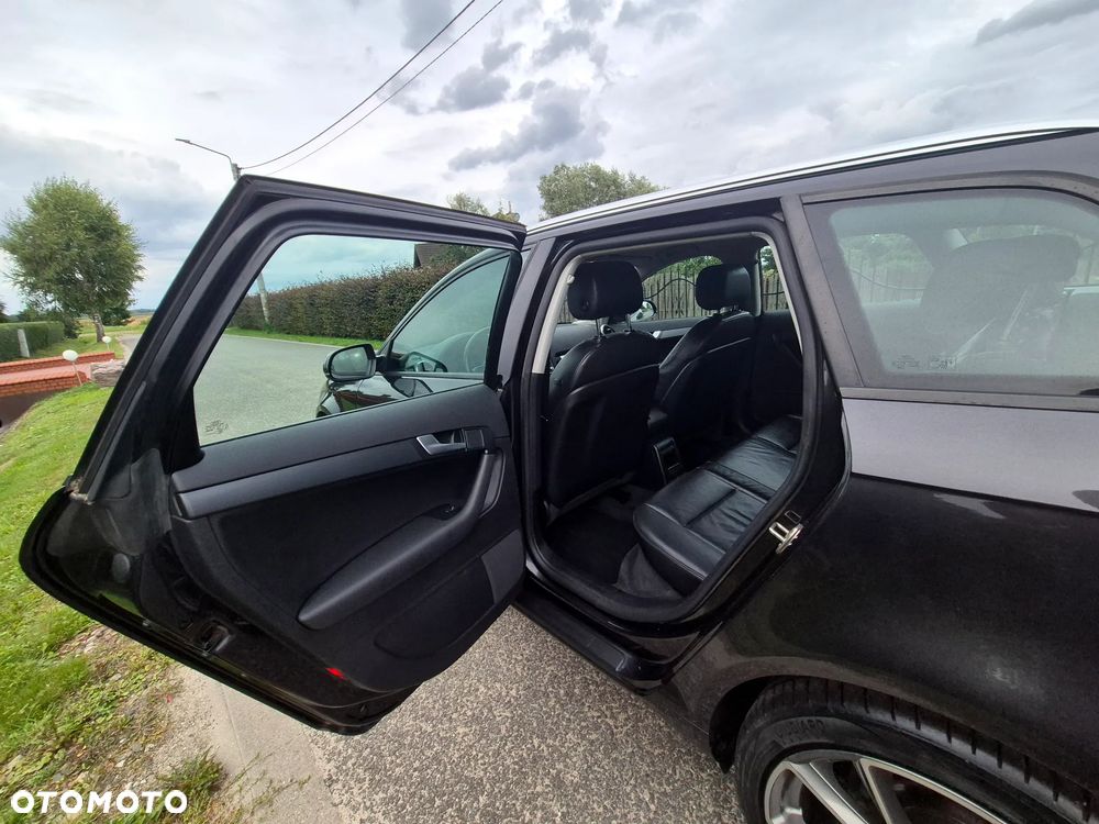 Audi A3 Sportback 1.6 TDI DPF Ambiente - 28
