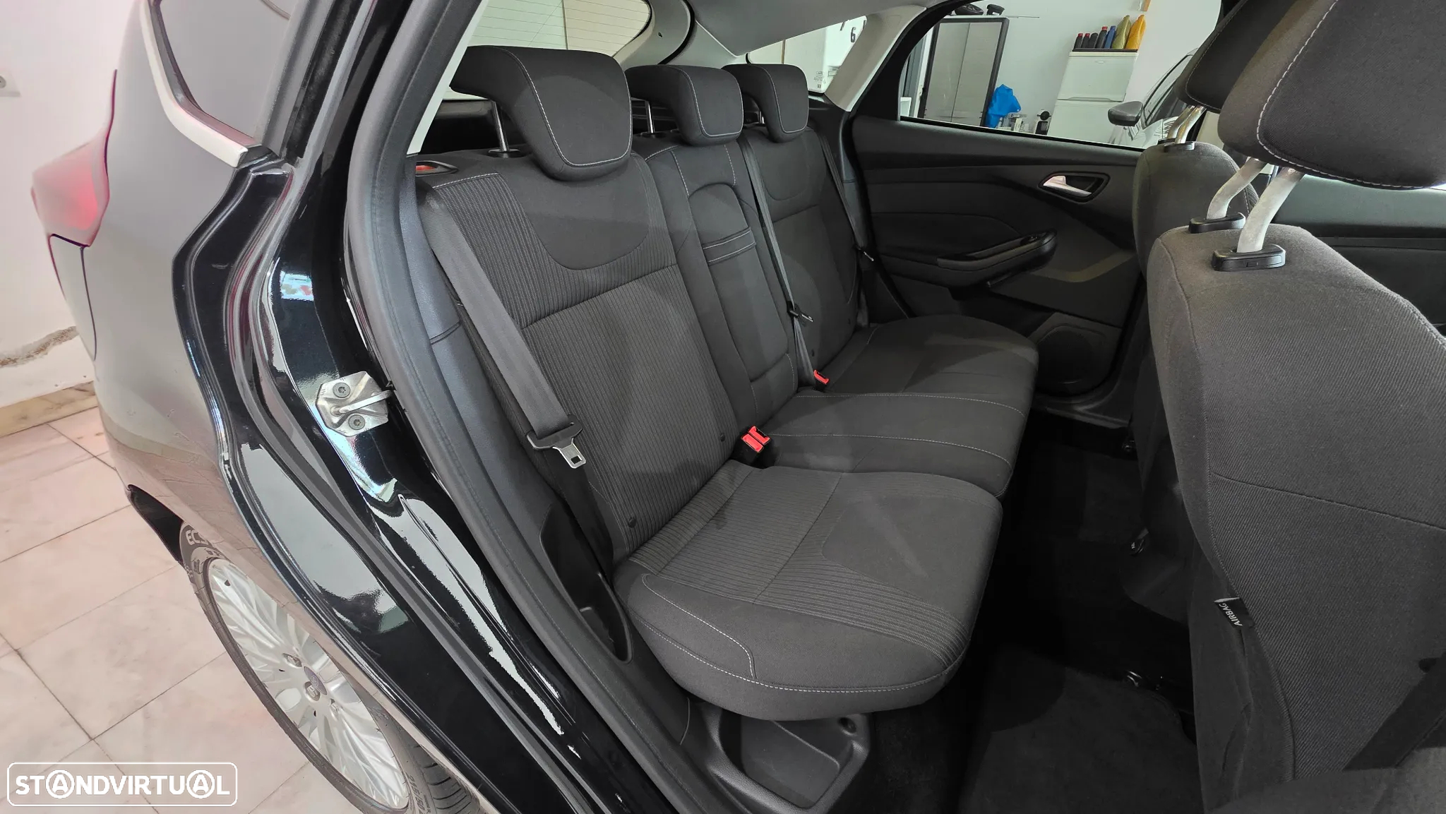 Ford Focus 1.0 SCTi Titanium - 22