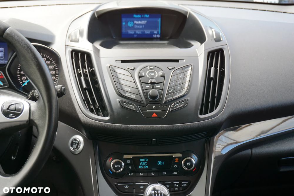 Ford Kuga 2.0 TDCi 2x4 Titanium - 21