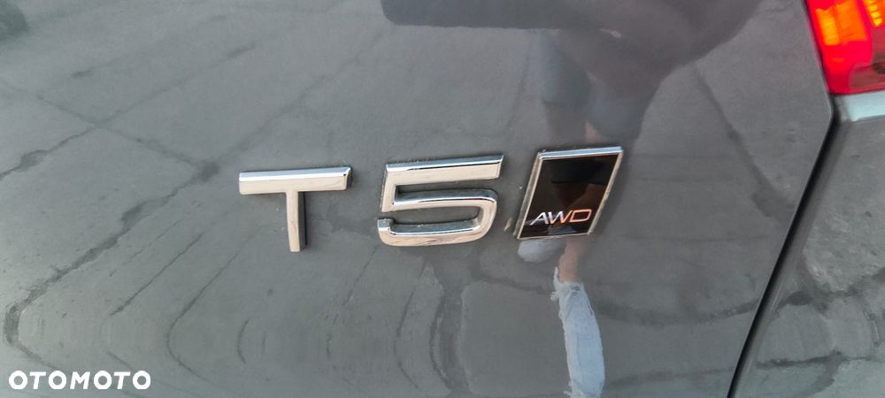 Volvo XC 40 T5 AWD Geartronic Momentum - 24