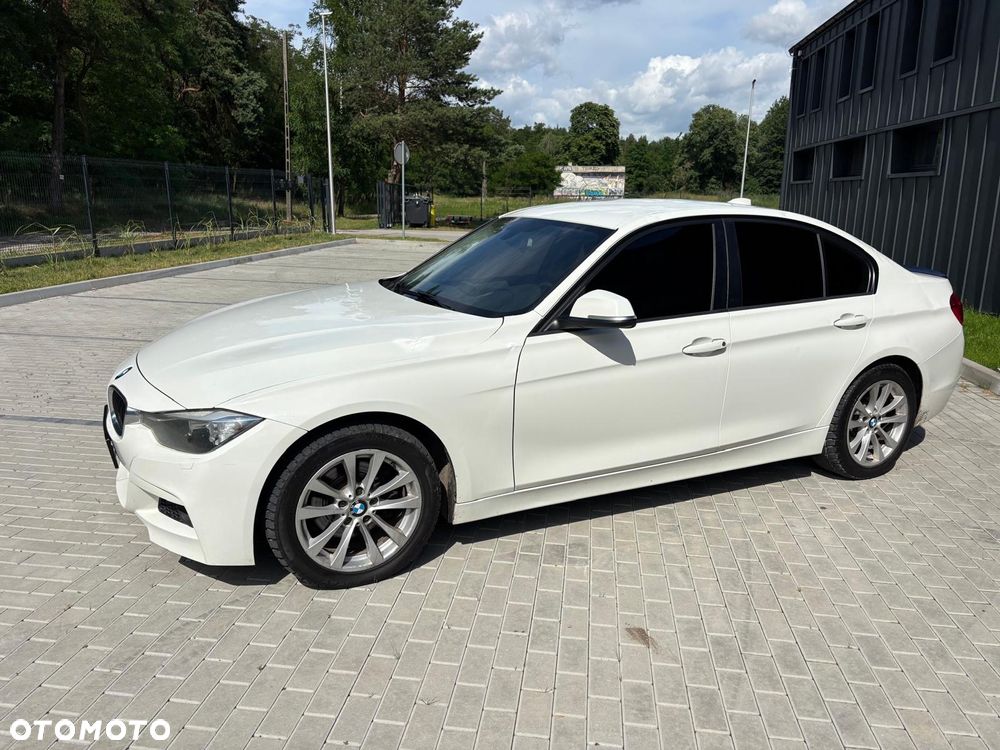 BMW Seria 3 320i xDrive - 6