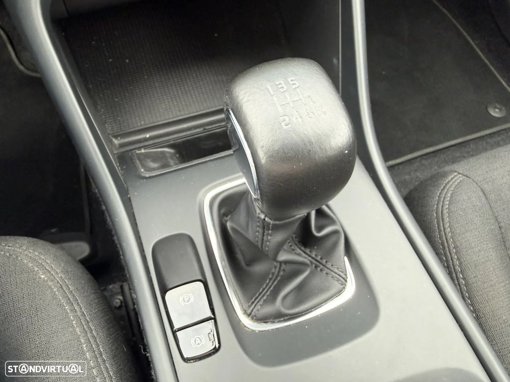 Volvo XC 40 1.5 T2 Momentum - 41